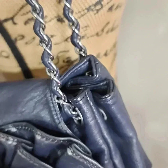 VINTAGE Leather Shoulder Bag with chain strap - Picture 12 of 16